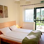 Szarszo Panzio Bed & Breakfast 4*