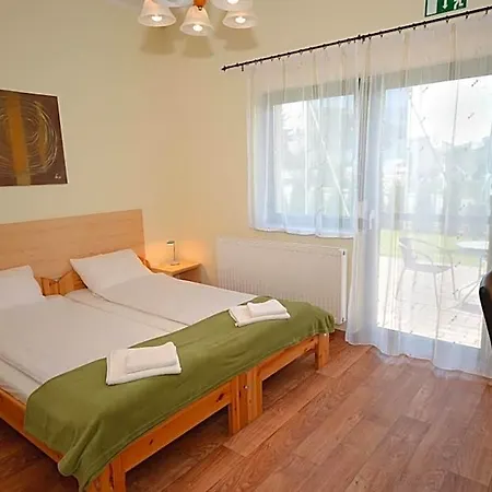 Szarszo Panzio 3* Balatonszarszo