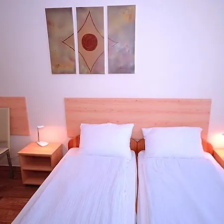 Bed & Breakfast Szarszo Panzio 3*