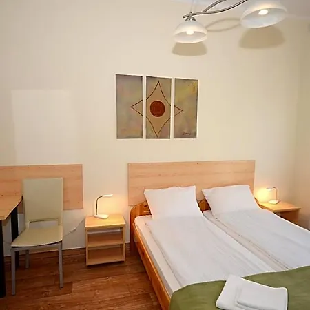 Szarszo Panzio Bed & Breakfast Balatonszarszo