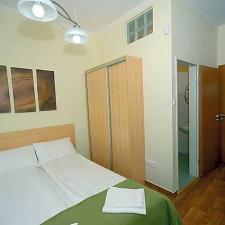 Szarszo Panzio Bed & Breakfast