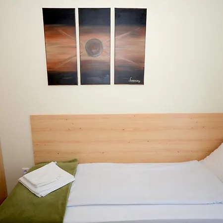 Szarszo Panzio Frühstückspension Balatonszarszo