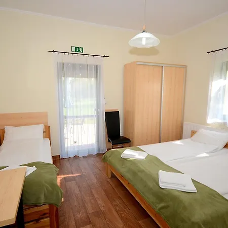 Szarszo Panzio Balatonszarszo