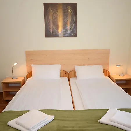 Szárszó Panzió 4* Balatonszárszó