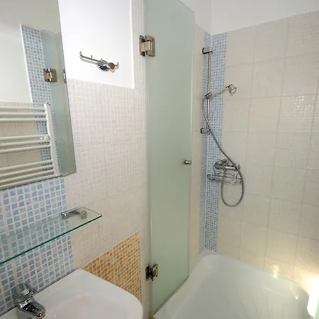 Szarszo Panzio Bed & Breakfast