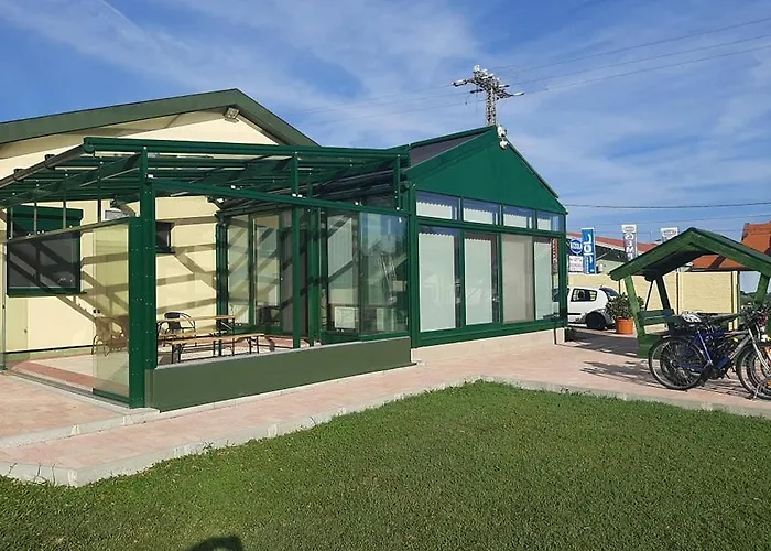 Szarszo Panzio Bed & Breakfast Balatonszarszo