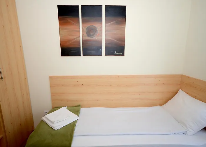 Szarszo Panzio Bed & Breakfast Balatonszarszo