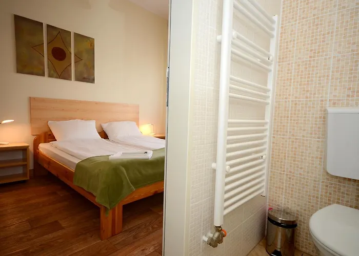 Bed & Breakfast Szarszo Panzio Balatonszarszo