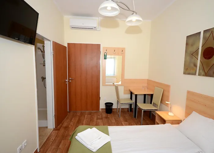 Szarszo Panzio Balatonszarszo