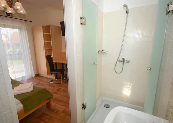 Szarszo Panzio Bed & Breakfast