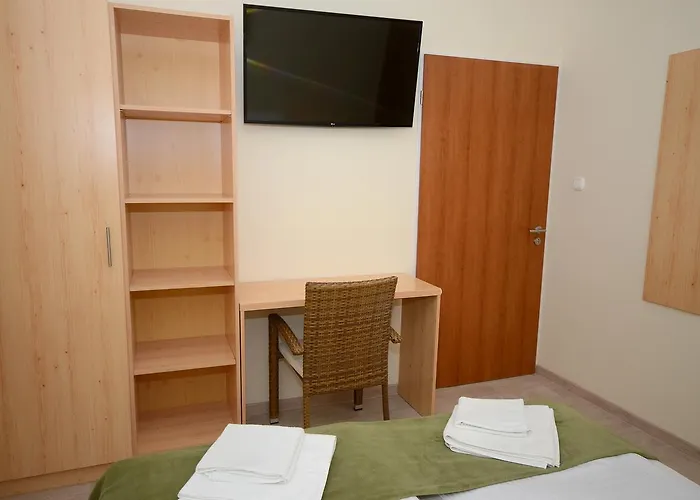Frühstückspension Szarszo Panzio 4*