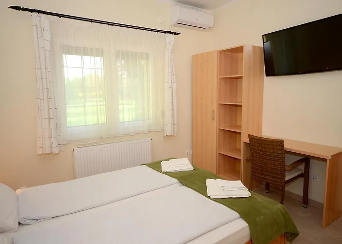 Szarszo Panzio Balatonszarszo