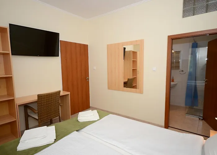 Szarszo Panzio Bed & Breakfast Balatonszarszo