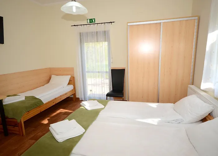 Szarszo Panzio Balatonszarszo